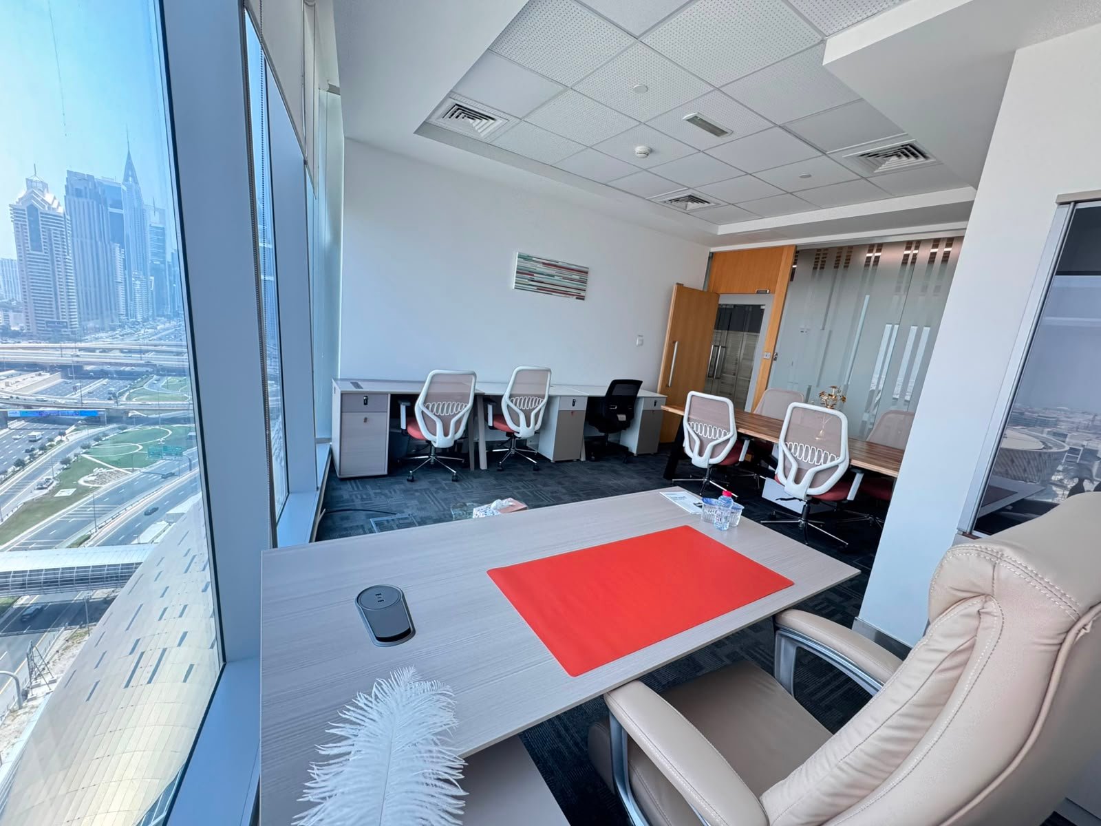 Spacious team office for rent in Downtown Dubai