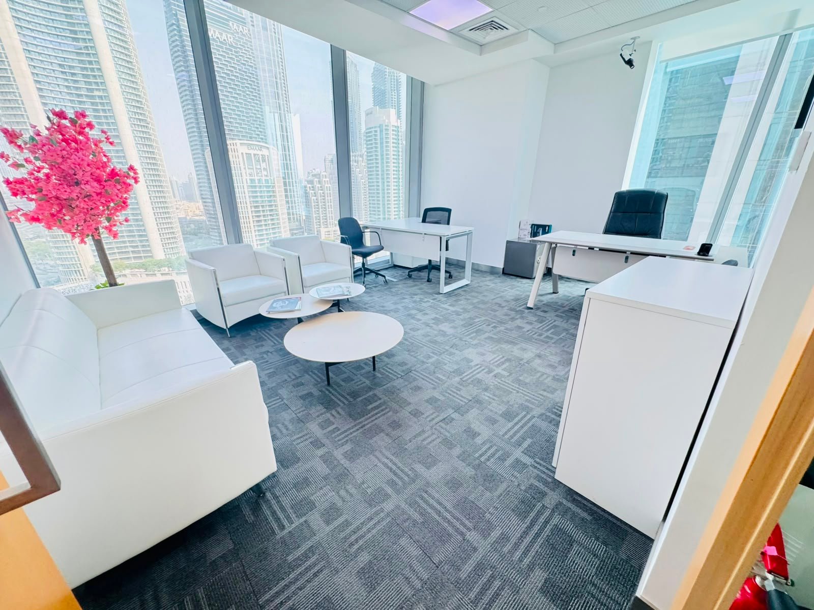 Premium office suite for rent in Downtown Dubai